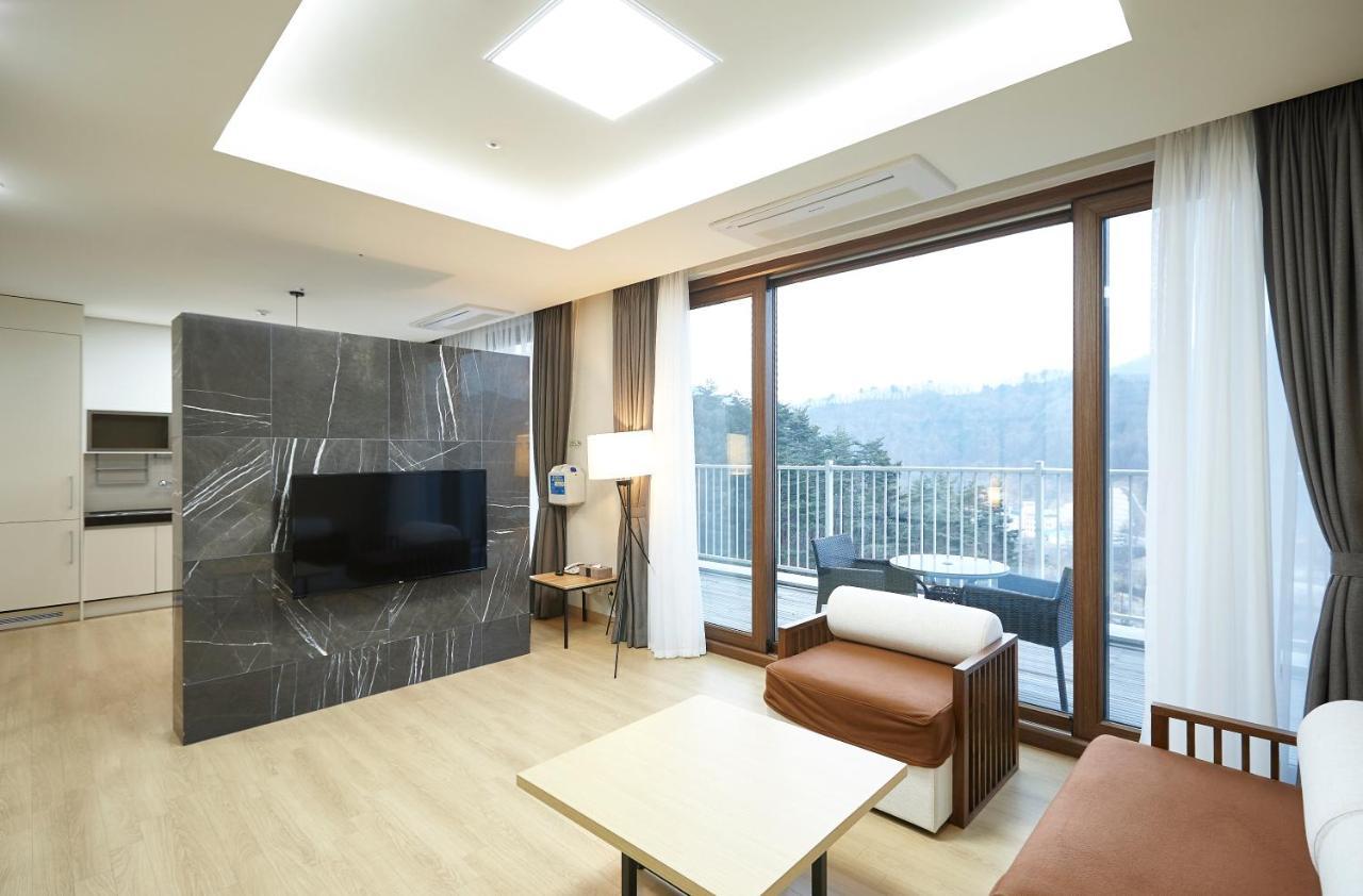 Pyeongchang The White Hotel Exterior foto