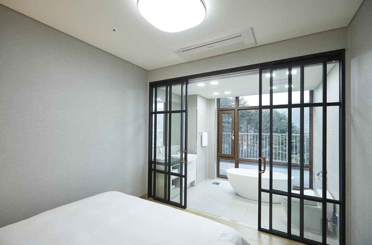 Pyeongchang The White Hotel Exterior foto
